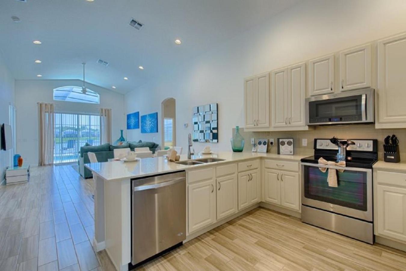 #372-Welcome To Lightwater Villa, Your Modern Disney Vacation Home! South-Facing Pool & Spa Overlooking Lake Kissimmee Exterior foto