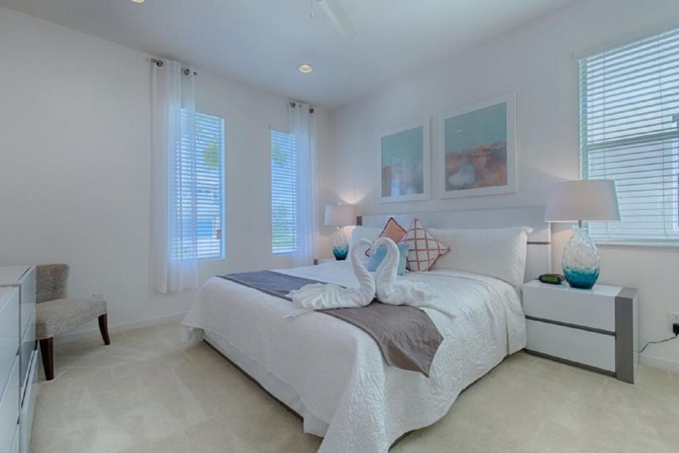 #372-Welcome To Lightwater Villa, Your Modern Disney Vacation Home! South-Facing Pool & Spa Overlooking Lake Kissimmee Exterior foto