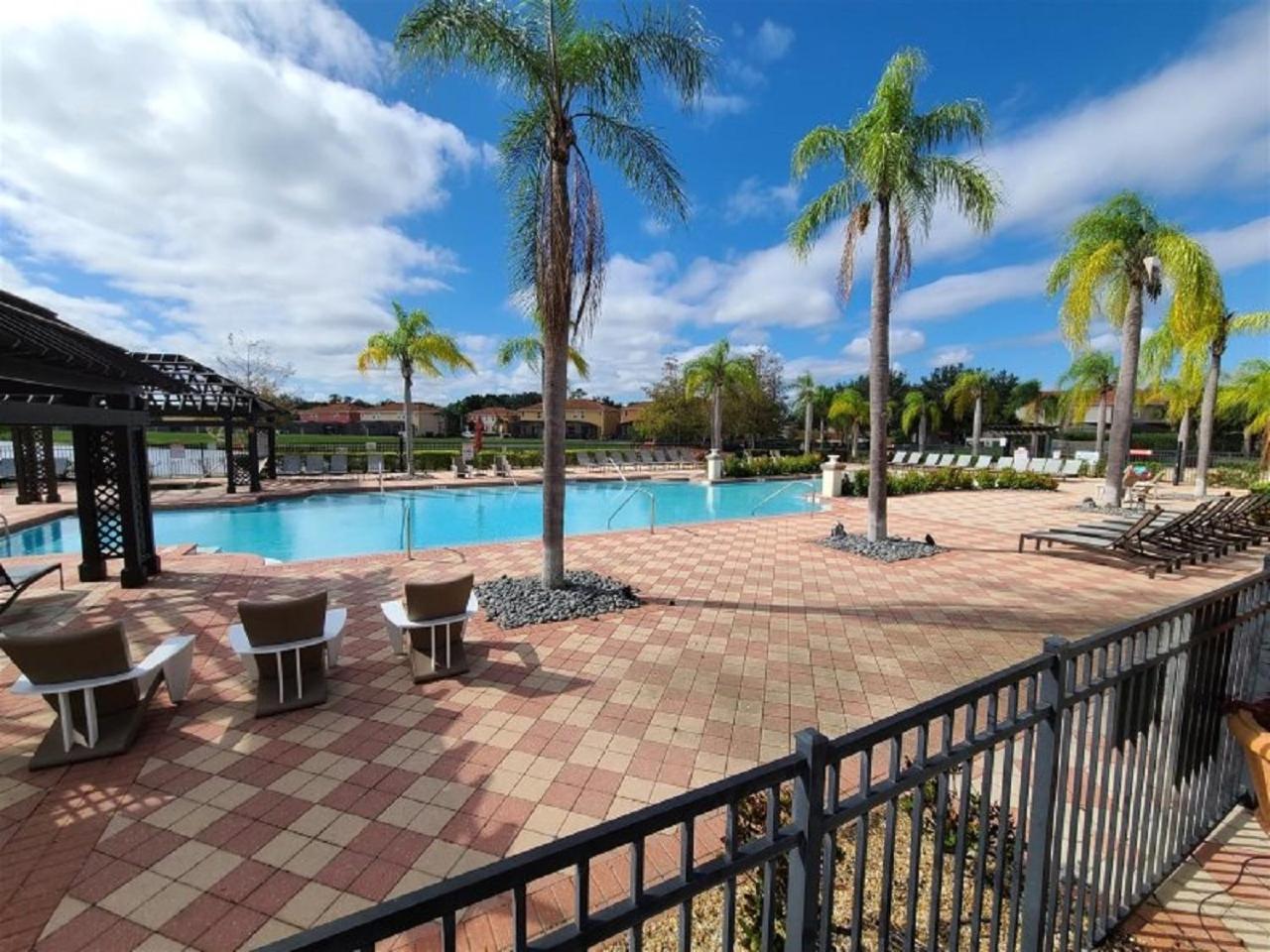 #372-Welcome To Lightwater Villa, Your Modern Disney Vacation Home! South-Facing Pool & Spa Overlooking Lake Kissimmee Exterior foto
