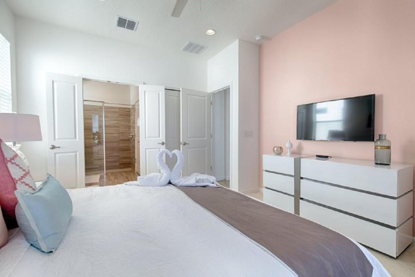 #372-Welcome To Lightwater Villa, Your Modern Disney Vacation Home! South-Facing Pool & Spa Overlooking Lake Kissimmee Exterior foto