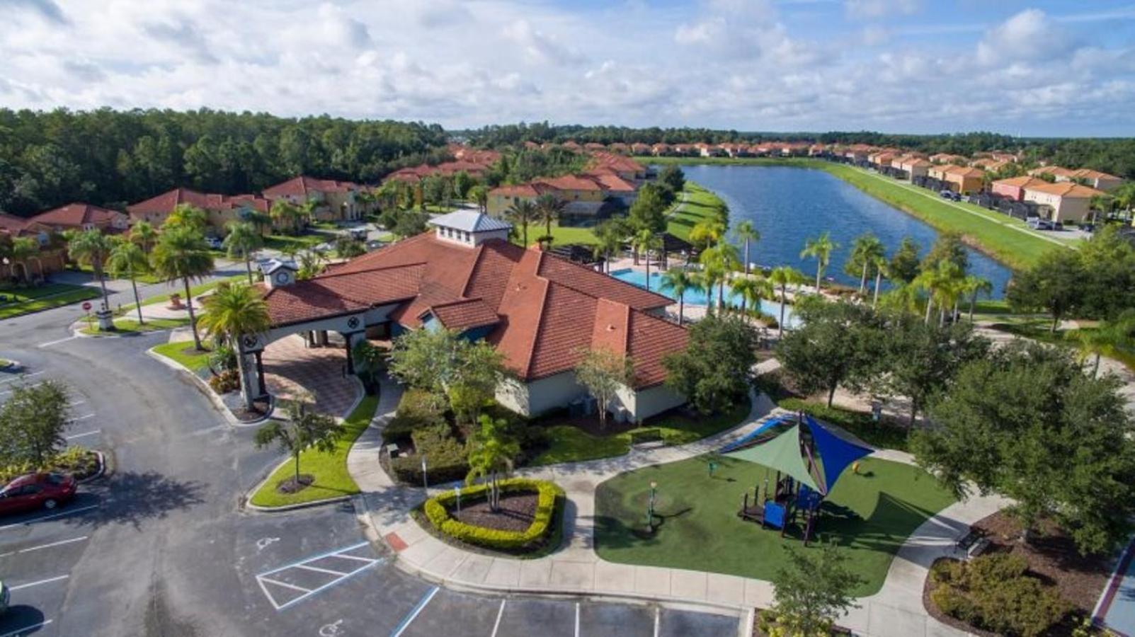 #372-Welcome To Lightwater Villa, Your Modern Disney Vacation Home! South-Facing Pool & Spa Overlooking Lake Kissimmee Exterior foto